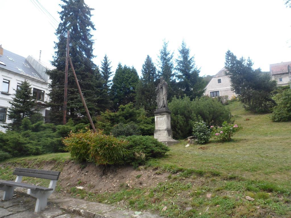 Pension Mikulka Mikulov v Krusnych Horach Dış mekan fotoğraf