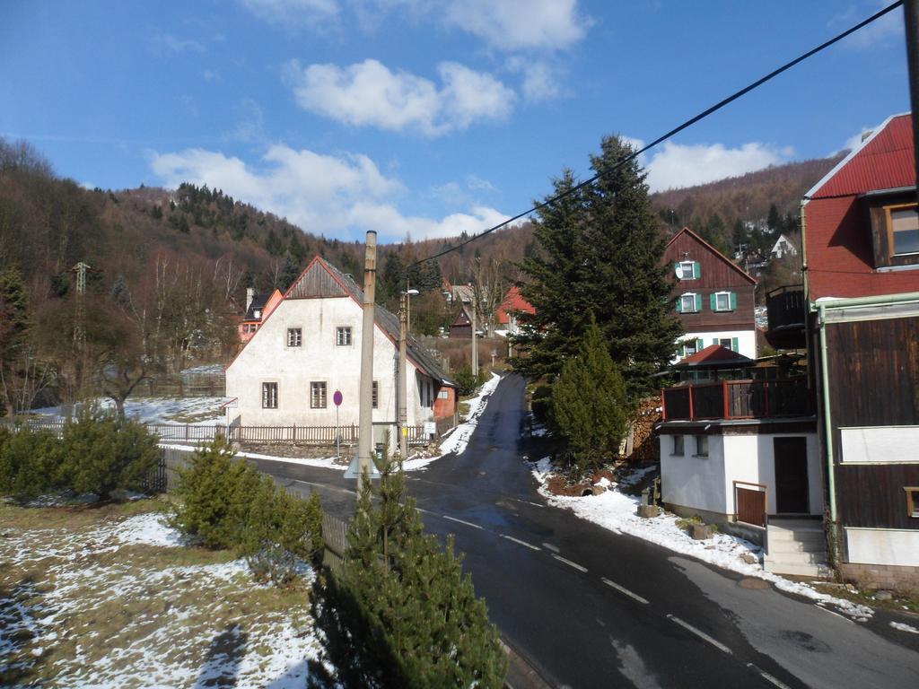 Pension Mikulka Mikulov v Krusnych Horach Dış mekan fotoğraf